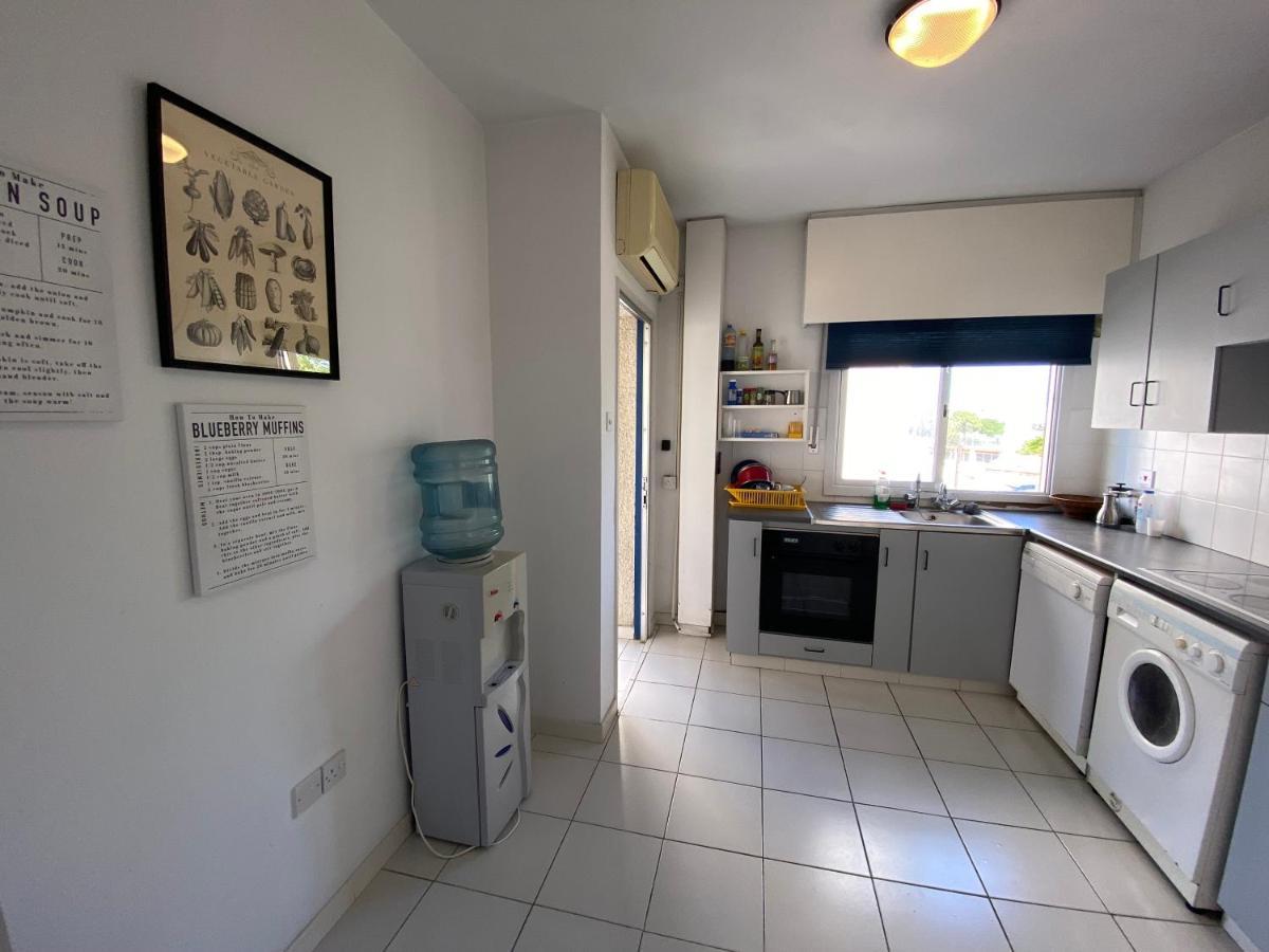 Private Room In A Shared Flat At Best Location Lemesos Exteriér fotografie